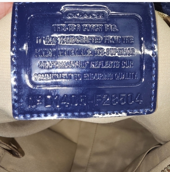 NEW AUTHENTIC COACH TOTE BAG JACQUARD SIGNATURE C W/ BLUE PATENTED LEATHER TRIM - Picture 11 of 16